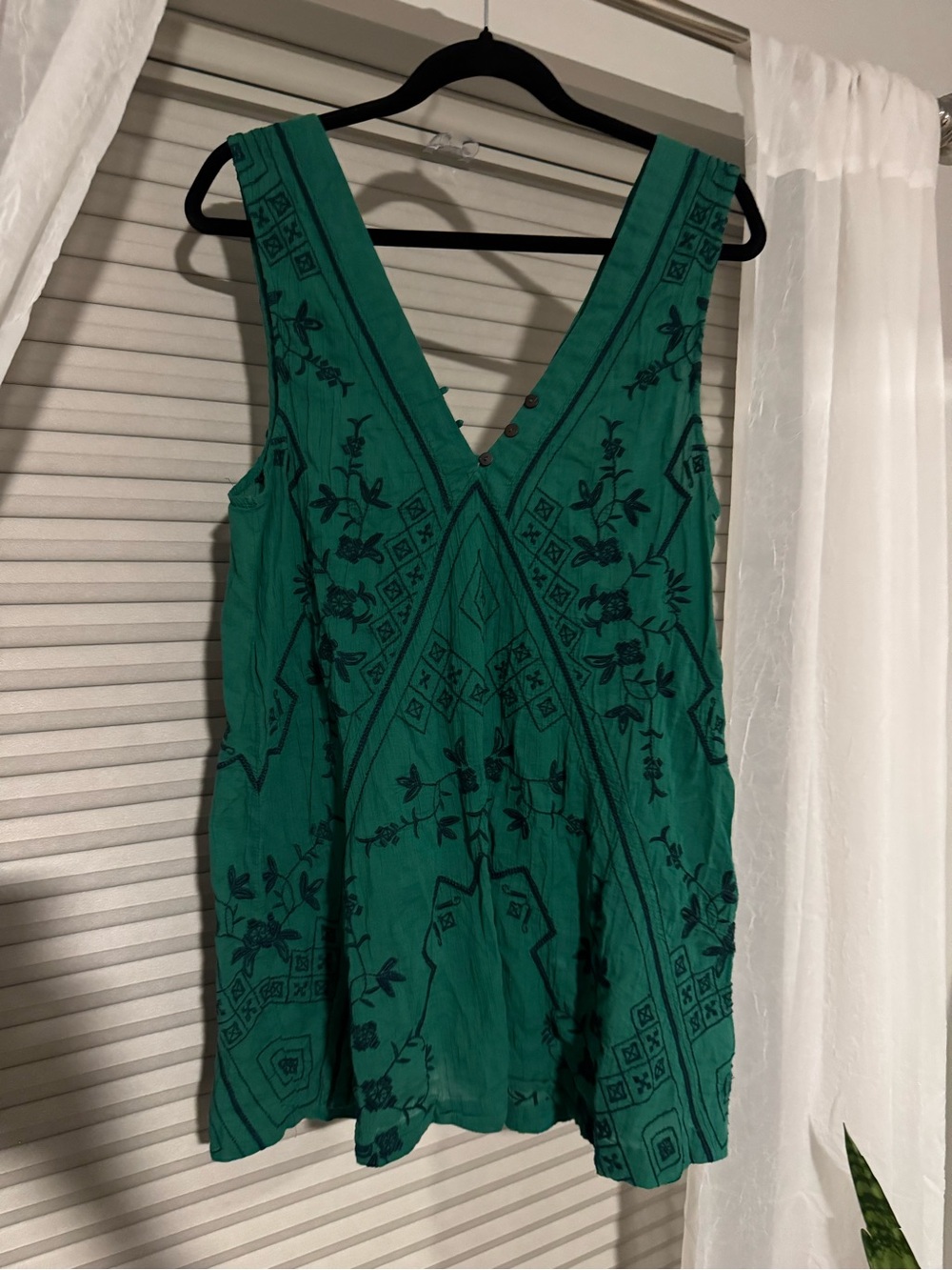 Free People Green Embroidered V-Neck Sleeveless Tunic Dress